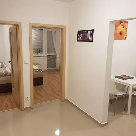 דירה Newly Built 4 With Balcony Near Center ברנו