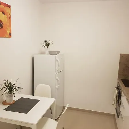 Newly Built 4 With Balcony Near Center Апартаменты *