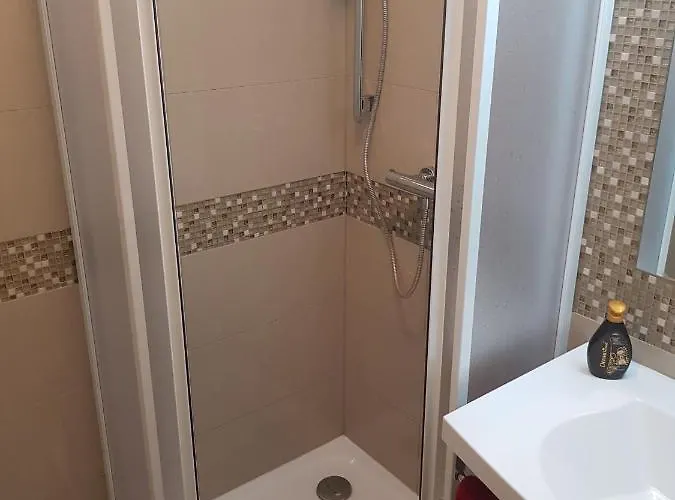 Newly Built 4 With Balcony Near Center 布尔诺